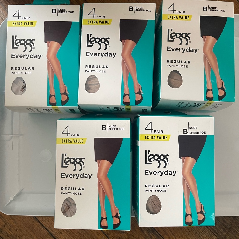 L’eggs Everyday Pantyhose B Nude 5 boxes 4 Pair In Each Box